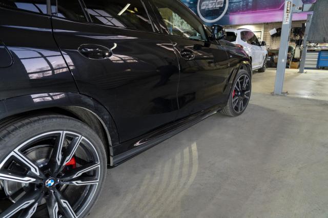 Выдвижные электрические пороги ATS на BMW X6 G06 Рестайлинг